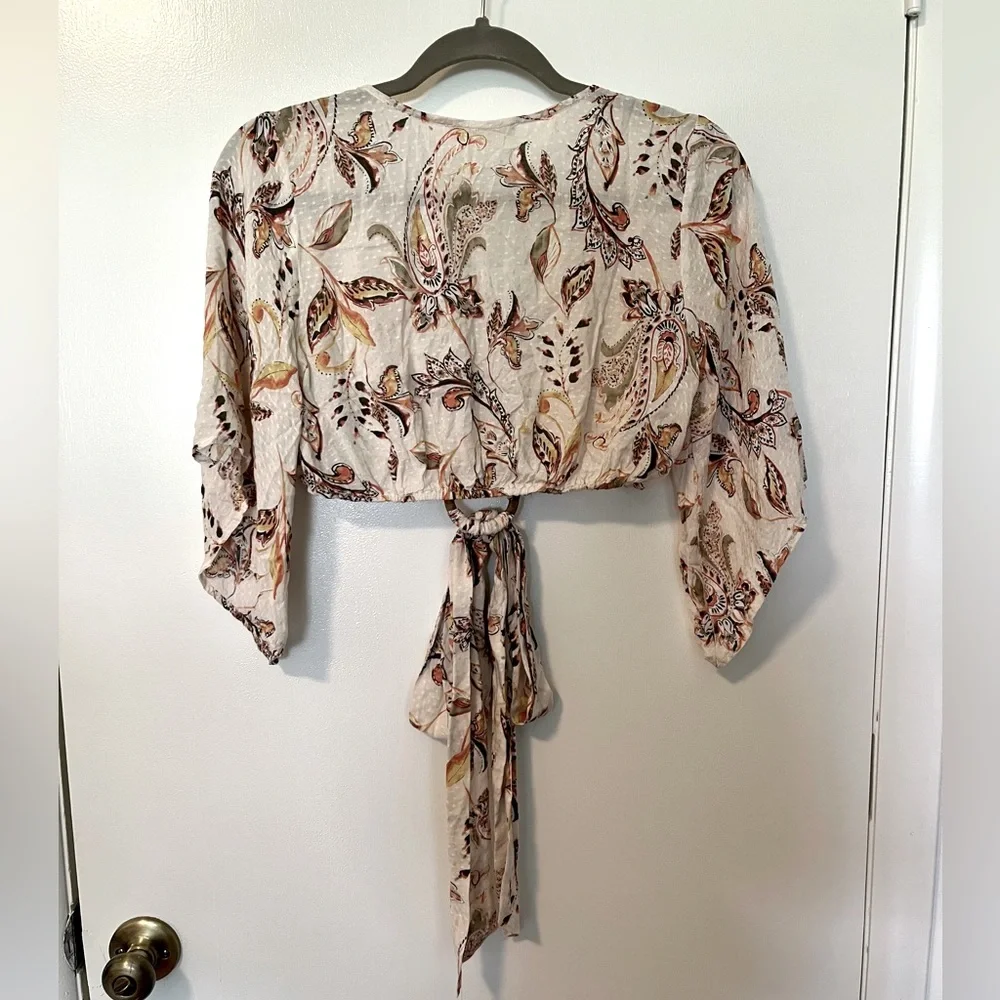 ILLA ILLA Paisley Crop Top - Picture 4 of 6